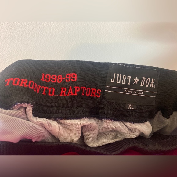 JUST DON NBA TORONTO RAPTORS BASKETBALL SHORTS PURPLE XL 1998-99 - Picture 7 of 8
